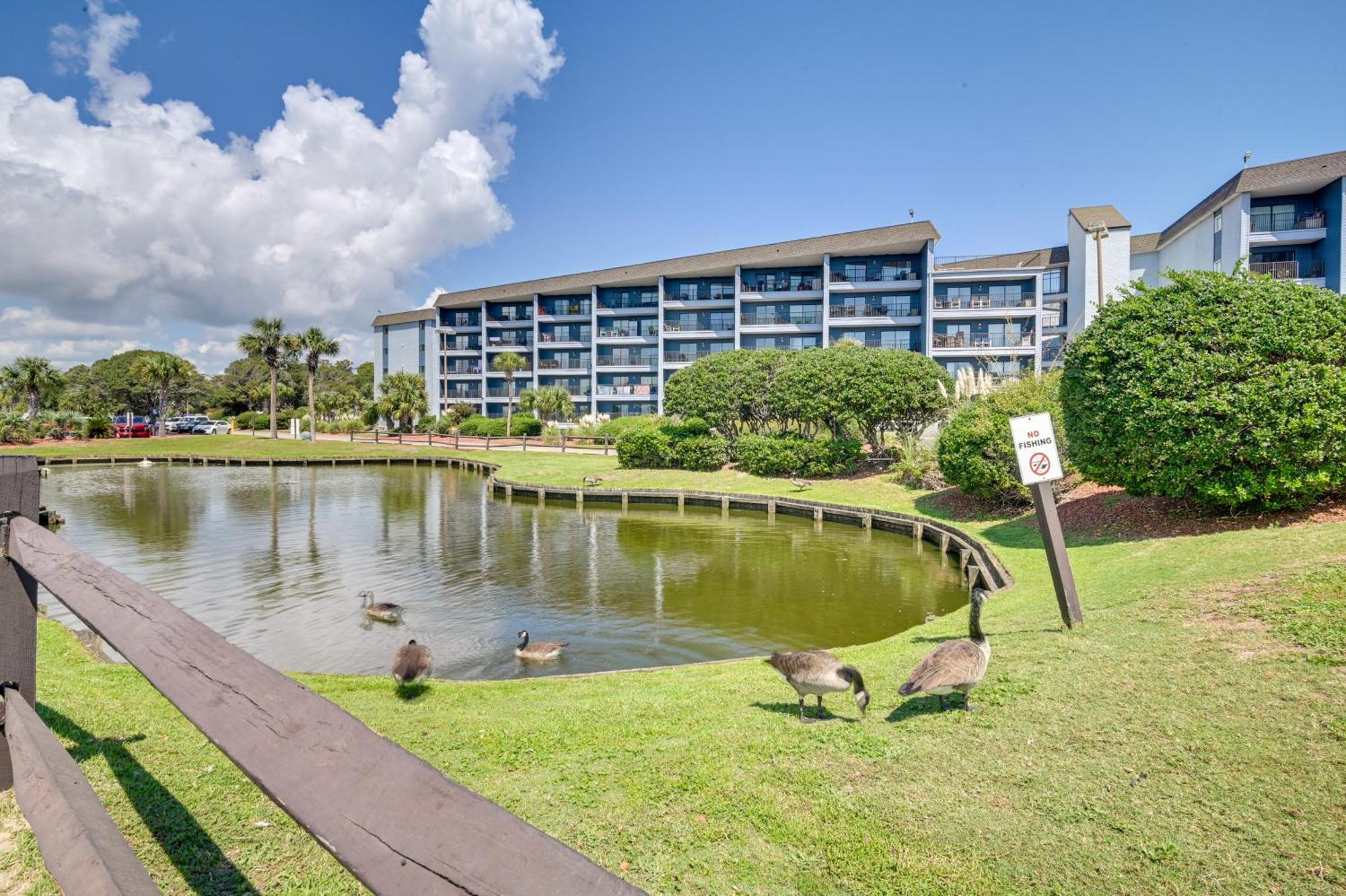 Renovated Oceanfront Resort Condo With Balcony マートルビーチ エクステリア 写真